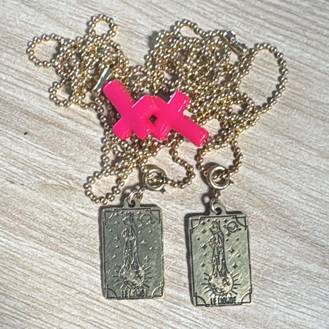 Précommande - Collier Oracle de Marie - Le monde