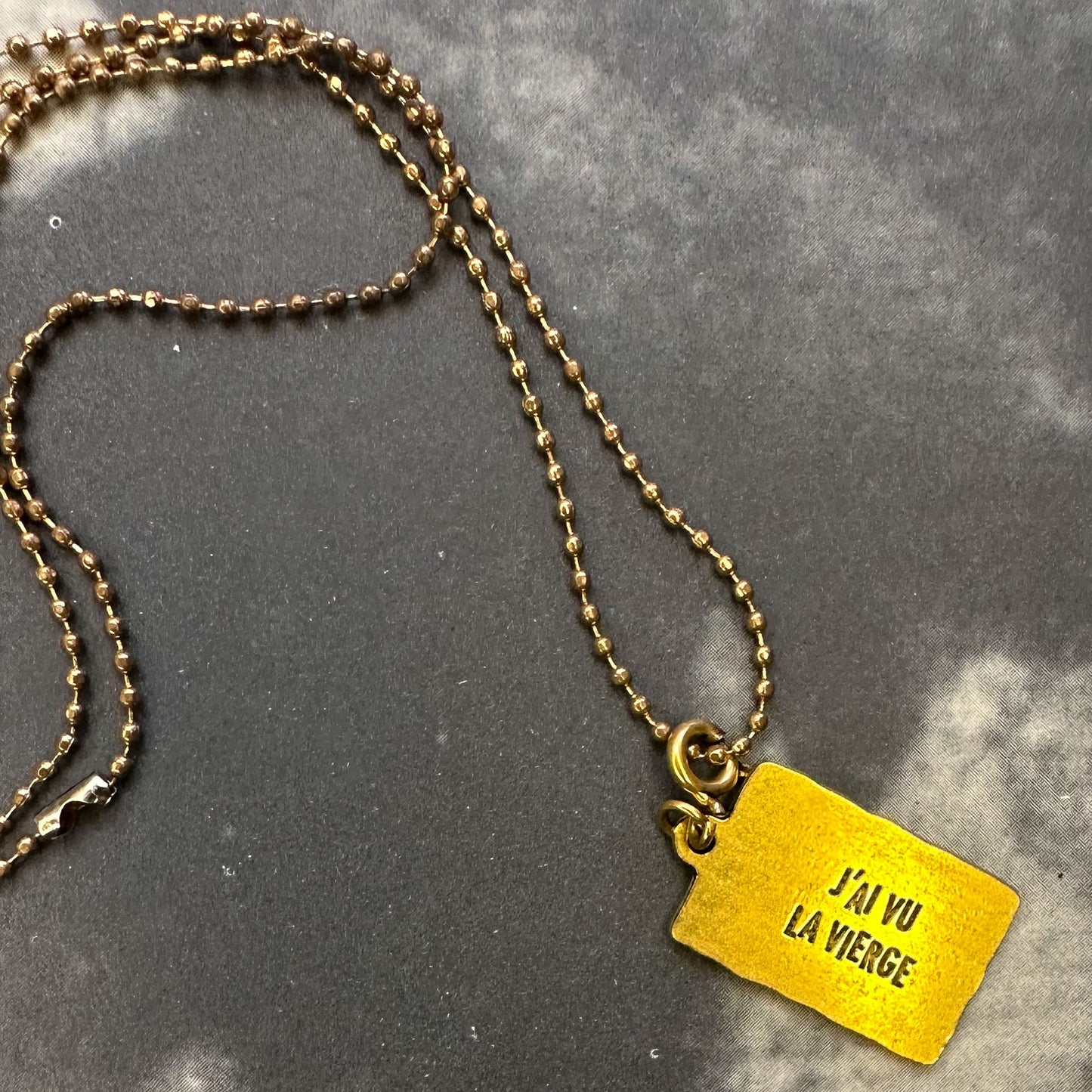 Précommande - Collier Oracle de Marie - Le monde