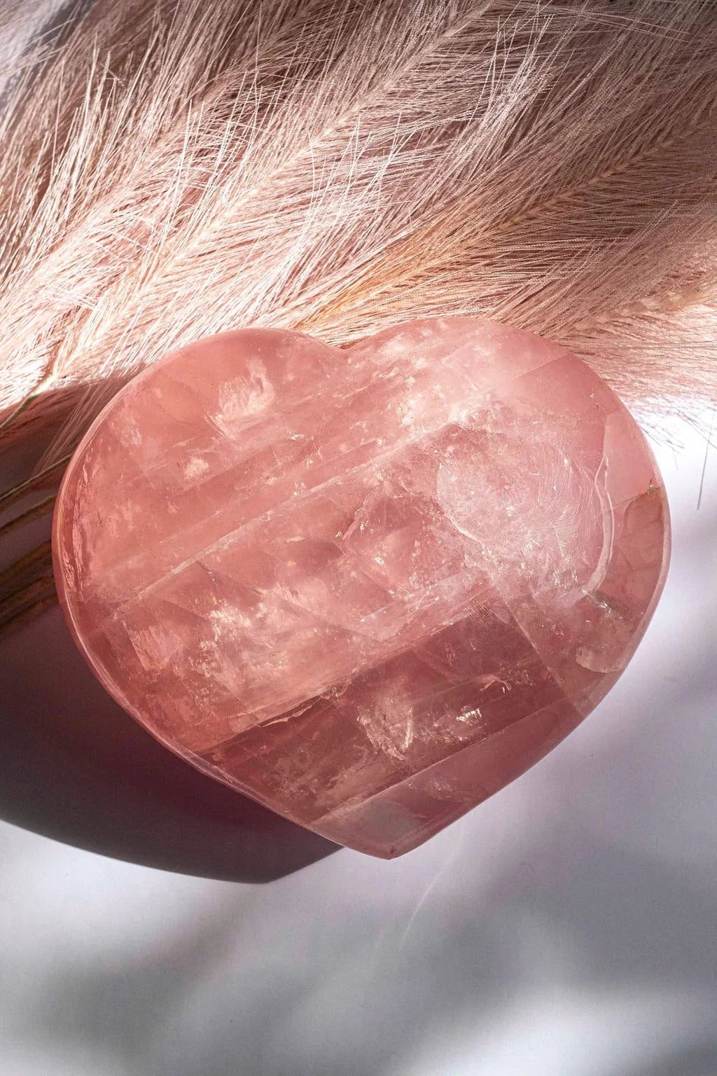 Galet de quartz rose de Madagascar - vue 3