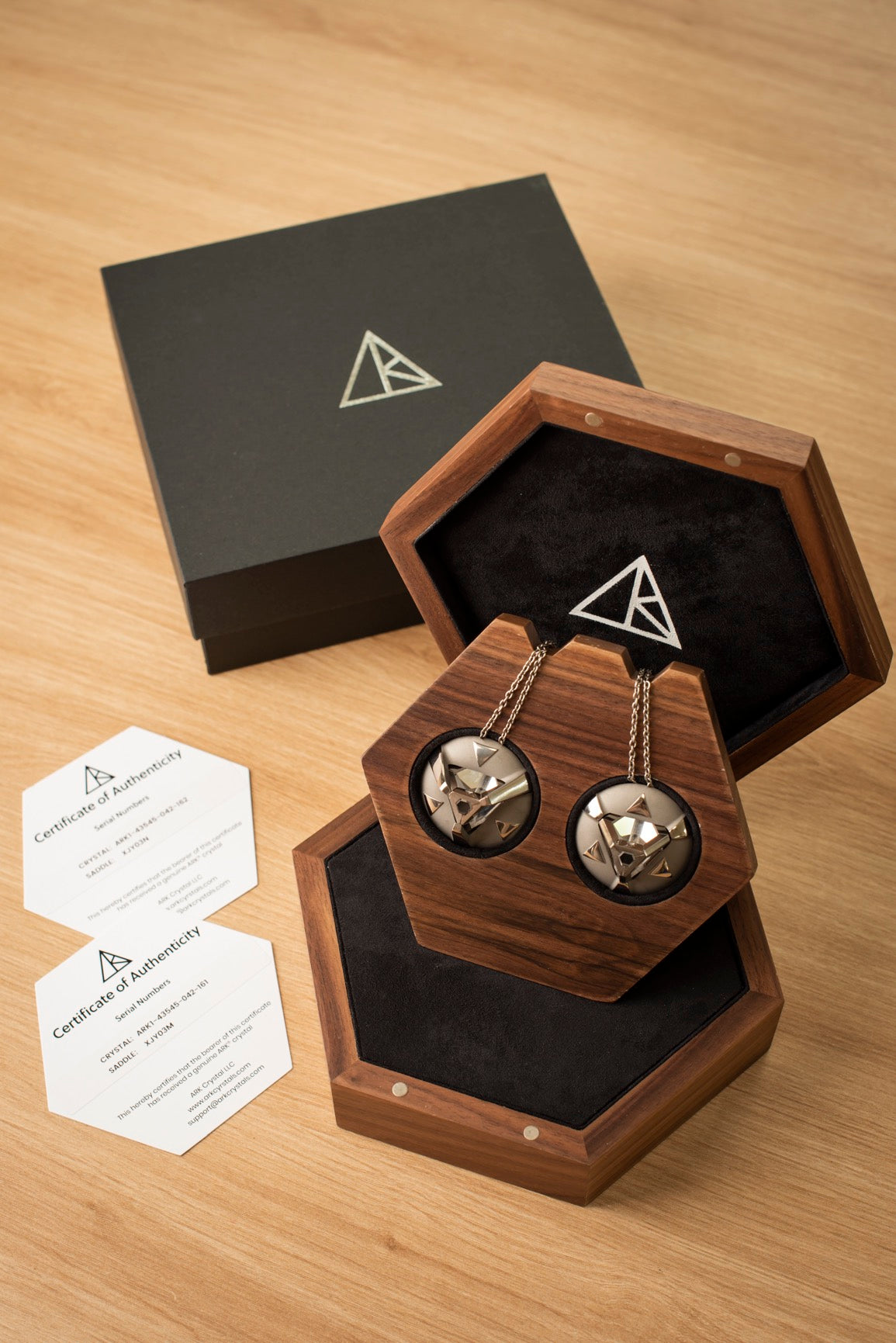 DUO ARK®- 2 CRISTAUX ARK® accompagnés de leurs pendentifs
