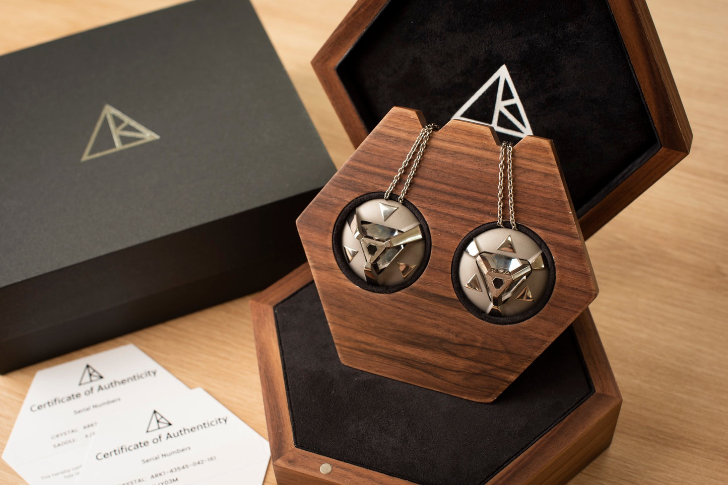 DUO ARK®- 2 CRISTAUX ARK® accompagnés de leurs pendentifs