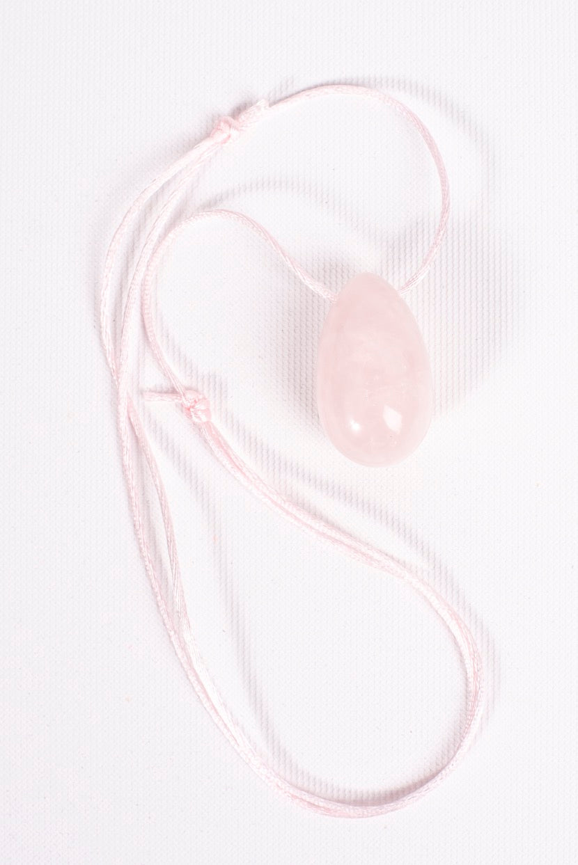 Collier QUARTZ ROSE EN OEUF DE YONI